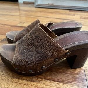 SBICCA 7M Leather Clog Mule